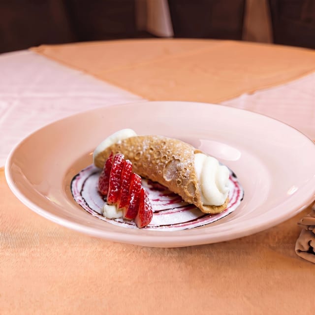 Cannoli.