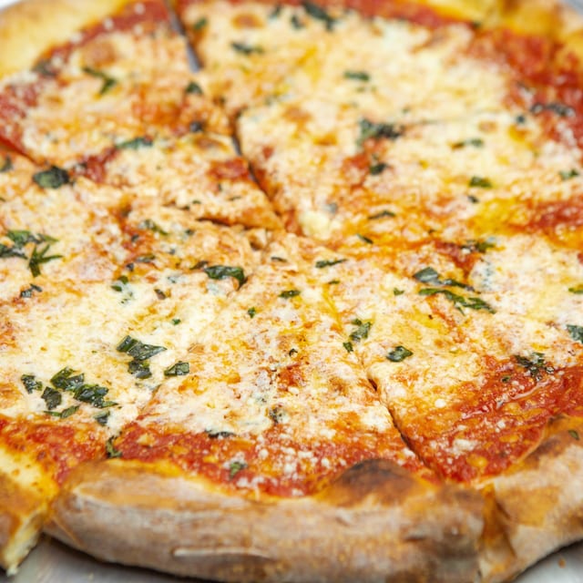 Mozzarella Pizza.